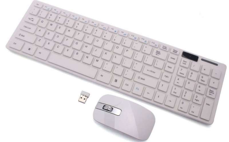 Super Slim 2.4 Ghz Wireless Keyboard, Mouse, Silicone Protective Skin & USB Receiver Combo
