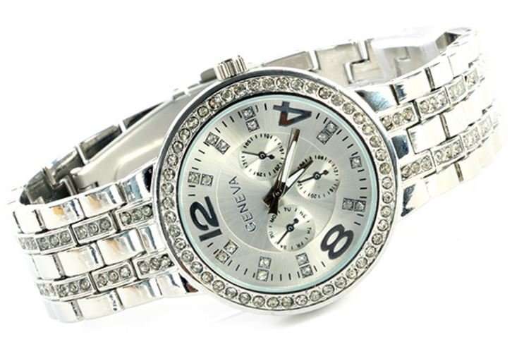 Elegant Ladies Geneva Crystal Quartz Chronograph Wrist Watch in Gold or Silver