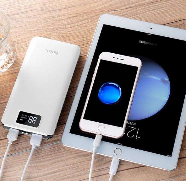 20 000mAh 3 USB Power Bank for Charging of Electronic Devices, LED Digital Screen & Flashlight