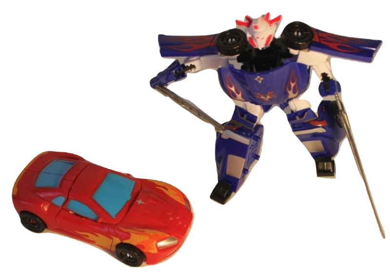 Super Change Transformer Robot Quickly Transforms Into a Car With Accessories