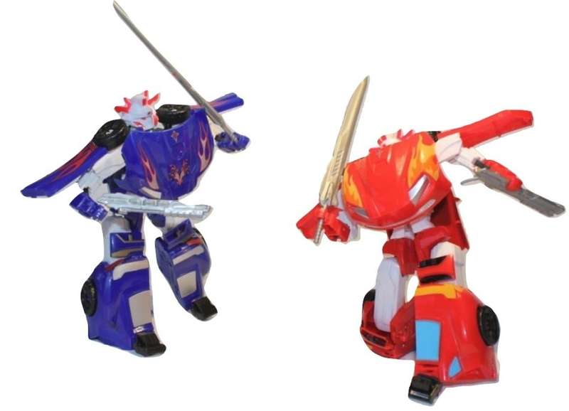 Super Change Transformer Robot Quickly Transforms Into a Car With Accessories
