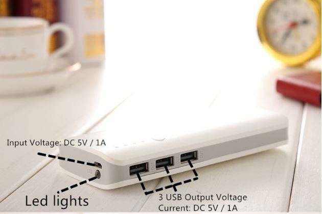 20 000mAh Power Bank With 3 USB Ports for Charging of Electronic Devices With LED Flashlight