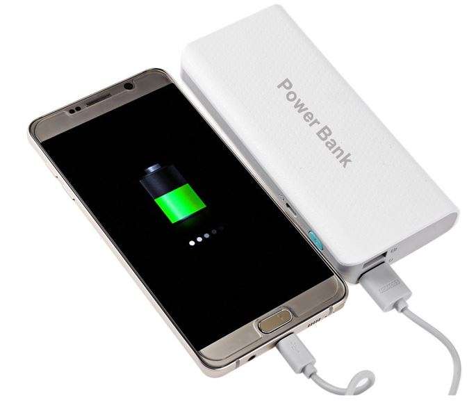20 000mAh Power Bank Dual USB Ports for Charging of Electronic Devices With 5 in 1 Charging Cable