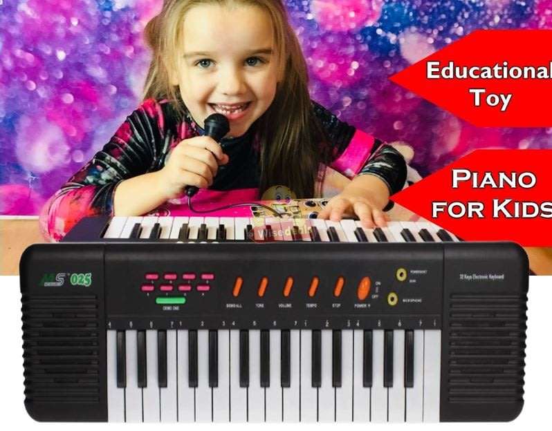 Childrens Piano & Microphone  32 Keys, 24 Demos Songs, 2 Tones, 2 Tempos & Volume Control