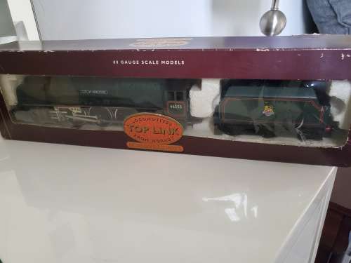 HORNBY OO SCALE - BR CITY OF HEREFORD 4-6-2 STEAM LOCO and TENDER - BOXED