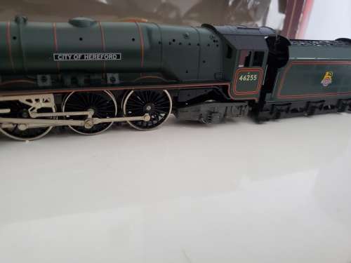 HORNBY OO SCALE - BR CITY OF HEREFORD 4-6-2 STEAM LOCO and TENDER - BOXED