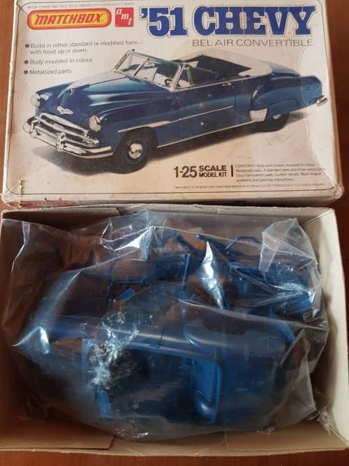 MATCHBOX AMT PK-4111 1951 CHEVY BEL AIR CONVERTIBLE KIT