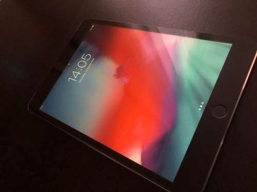 Apple iPad Mini 3 16GB (WiFi  Cellular) - Silver Please Read