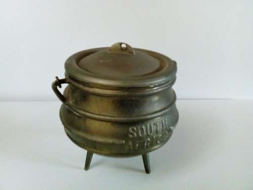 Old South Africa/Suid Afrika Three Legged Solid Metal Potjie
