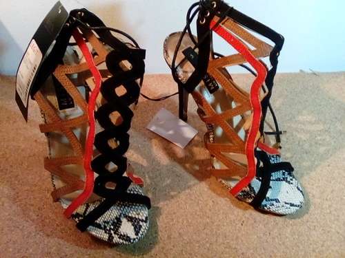 Unworn Pair of Size 3 MISSL Limited Edition High Heels