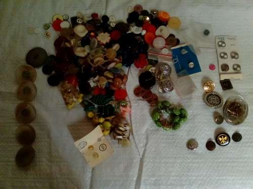 Bunch of Vintage Buttons & Other Clothing Attachments