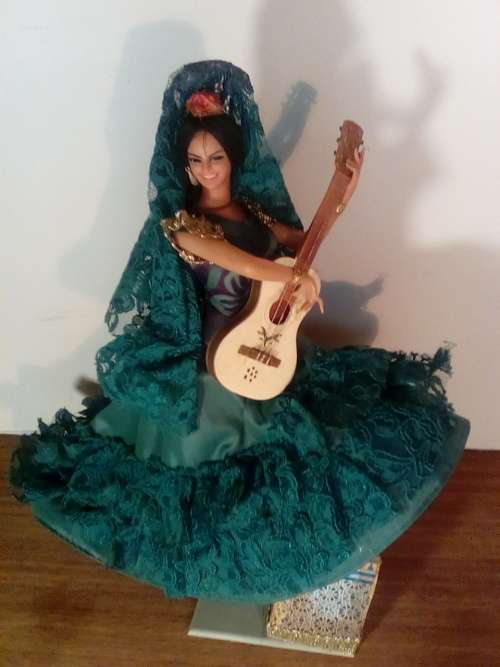 Vintage Plastic Spanish Dancer Doll (Ref 339)