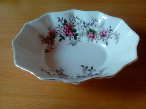 Royal Albert Bone China "Lavender Rose" Bowl - Good Condition