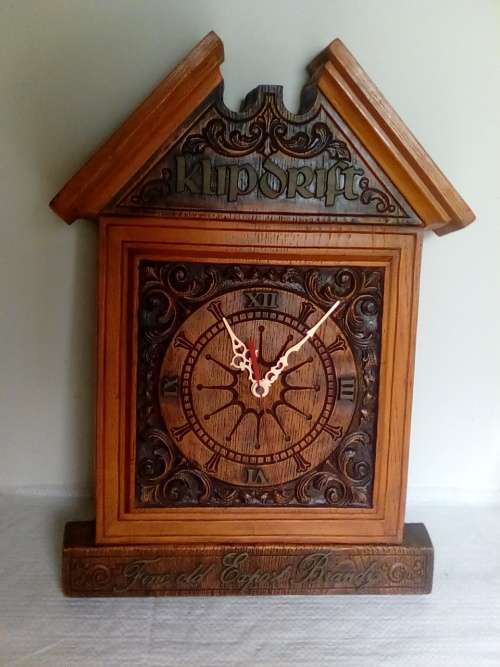 Nice Size Klipdrift Brandy Wood Effect Wall Hanging Clock (Ref 463)