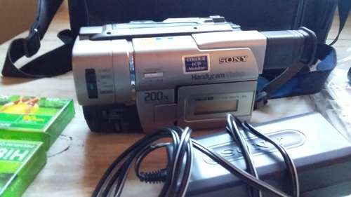 Sony Handycam Vision 200x Digital Zoom Camera with Colour LCD Monitor