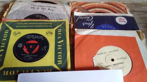 17 old 7 singel vinyl records - See List