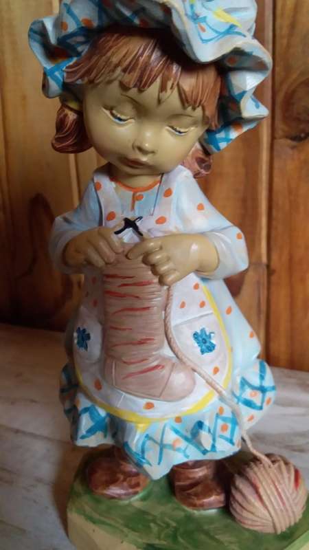 Vintage Girl Knitting Figurine - Made in Italy