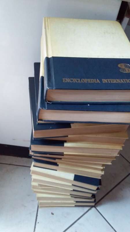 20 Volume Set of Encyclopedia International - Collection Only