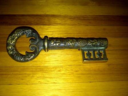 Decorative Brass Key Bottel Opener & Cork Screw