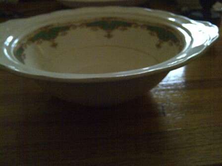 Grindley Cream Petal Deep Dish/Bowl - 25cm x 23cm x 9cm