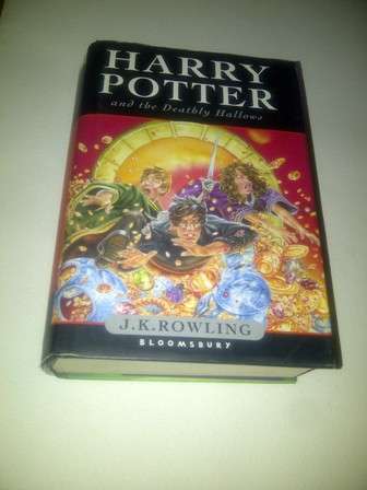 Harry Potter and the Deathly Hallows - First Edition 2007 Hardcover