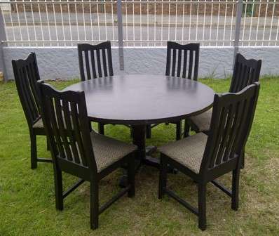 Urgent Sale Due to Space - Six Dining Room Chairs & Free Table