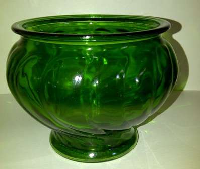 Stunning Green Napco Glass Vase - Made in Cleveland Ohio USA