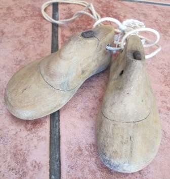 Medium Size Shoe Maker's Wooden Mould