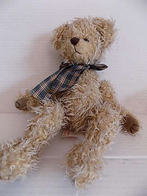 1999 Heartfelt Bear with Small Metal Joints