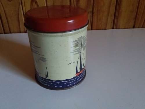 Unknown Round Nautical Scene Tin