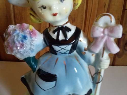 Vintage Girl Figurine - No Markings