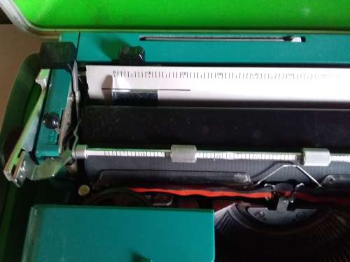 Olivetti Studio 45 Typewriter in Case - Collection Only