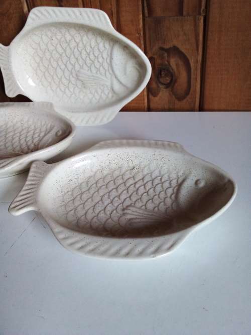 Stoneware Fish Shaped. Can be used for Soap Dish as Well