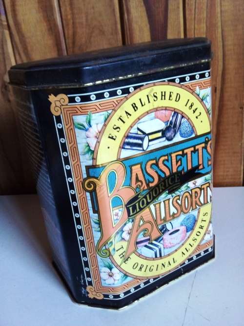 Bassett`s Liquorice Allsorts Tin