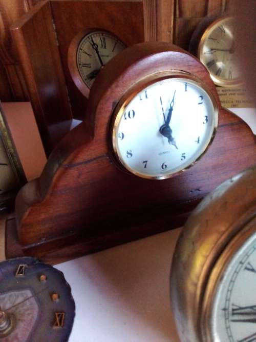Various Battery Operated Clocks- Not Working
