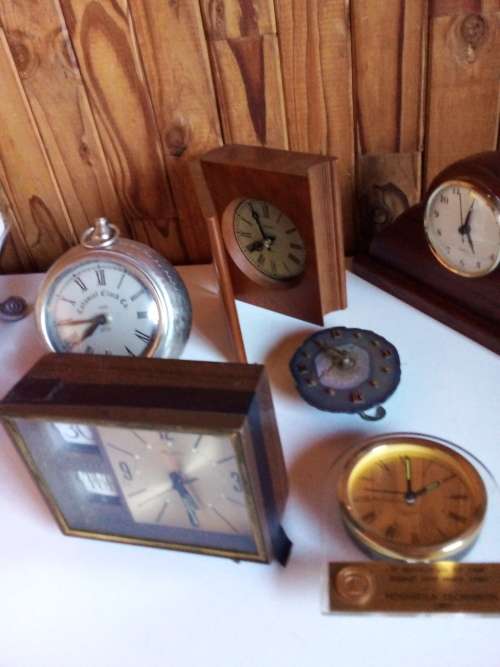 Various Battery Operated Clocks- Not Working