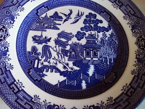 Churchill England Blue Willow Plate