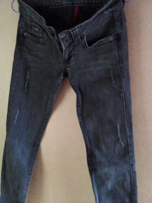 Ladies Faded Black Guess Daredevil Size 27 Jean