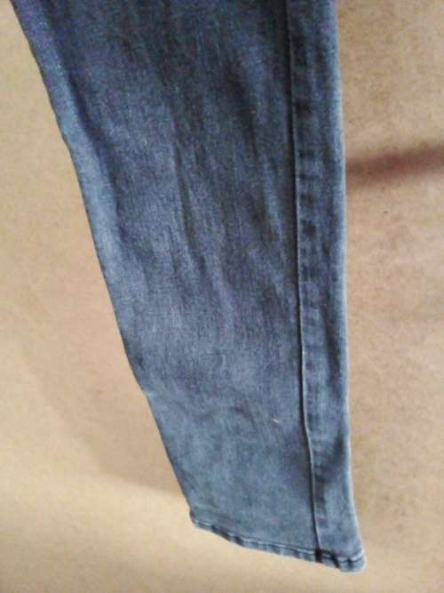 Ladies Faded Black Guess Daredevil Size 27 Jean