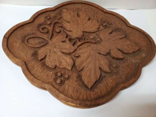 Carved Leaf Design Solid Wood Wall Hanging