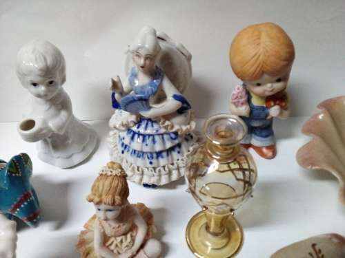 Bunch of Small Ornaments in Good Condition