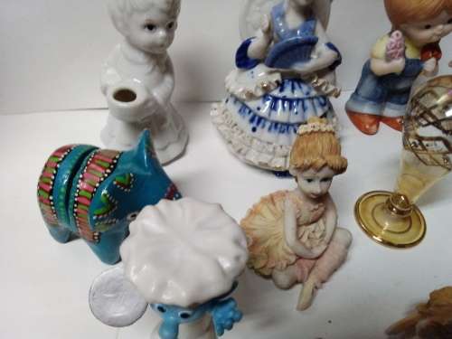Bunch of Small Ornaments in Good Condition
