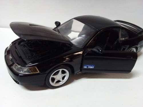 Maisto Mustang Cobra Die Cast Model