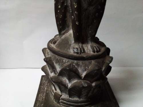 Heavy Stoneware Triple Cheetah Candle Stand
