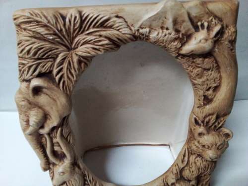 Holland Mold Ceramic Wildlife Frame