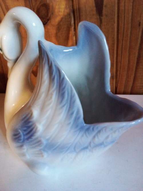 Vintage Porcelain Swan Vase - Valencia Spain