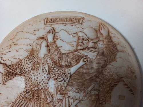 Wall Hanging Plate with Raised Detail