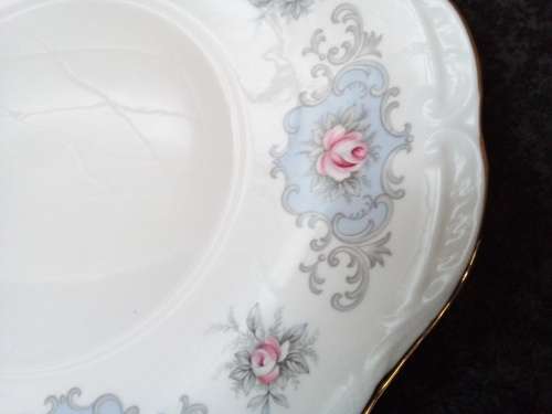 1960s Queen Anne Cake Plate
