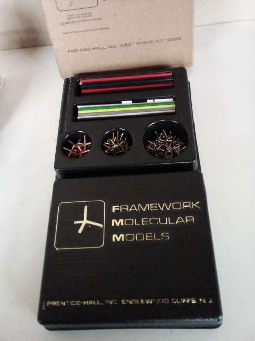 Vintage Framework Molecular Building Model Kit