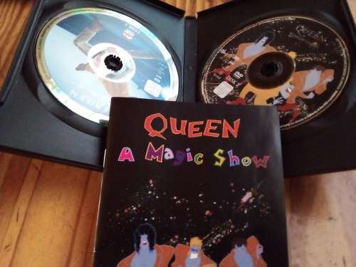 Queen Live at Wembley stadium DVD
